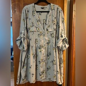 Size 4X tunic top gray floral